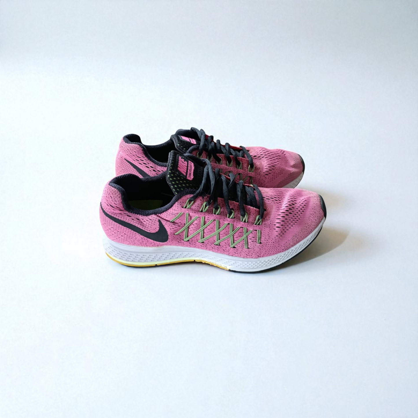 NIKE AIR ZOOM (Size 41/UK 7)
