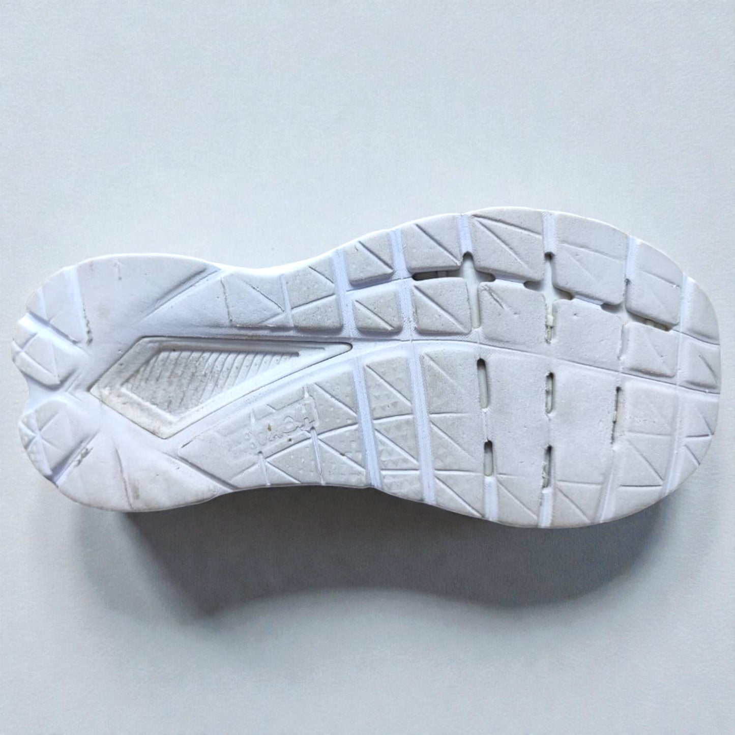 HOKA ONE ONE MACH 5 (Size 39.5/UK 6)