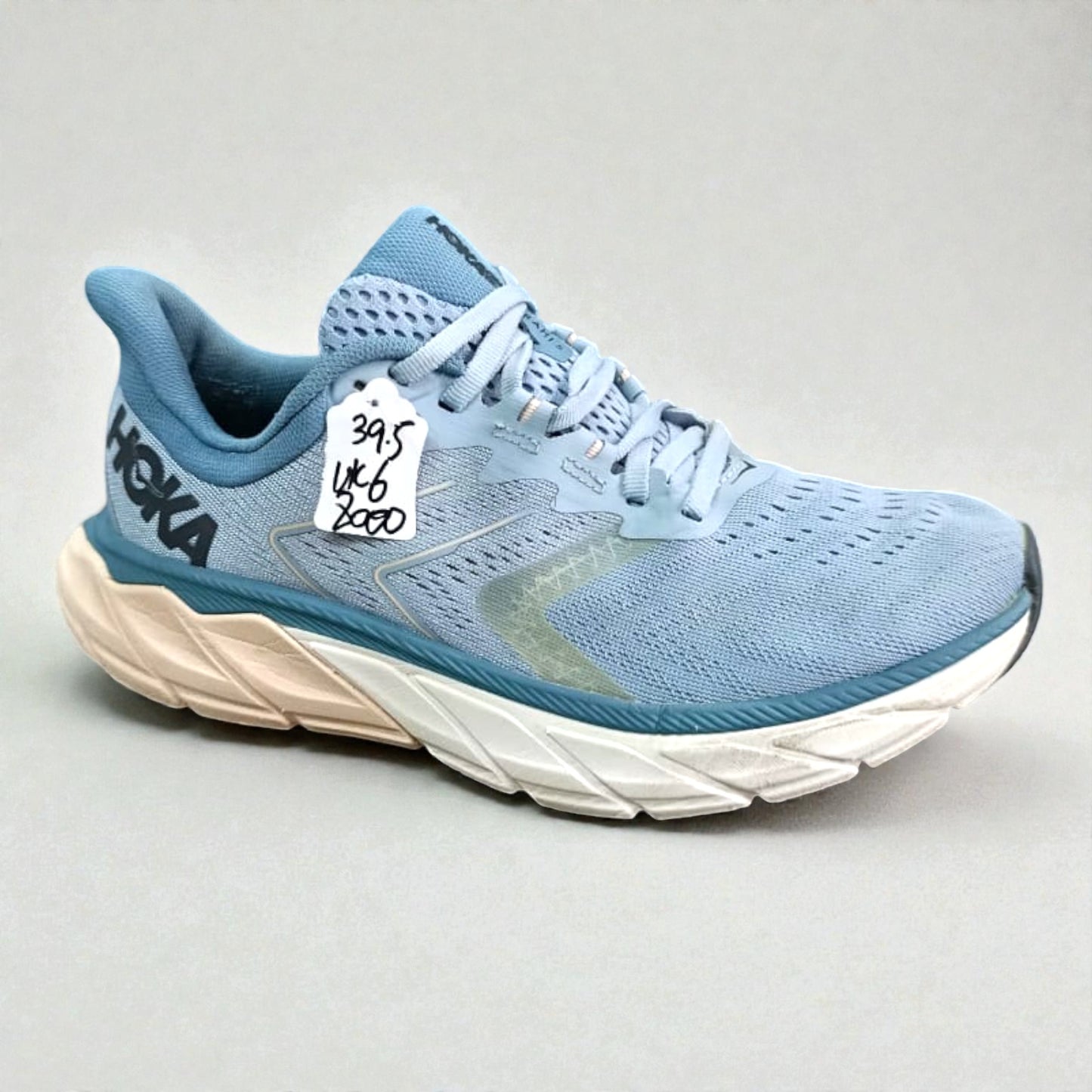 HOKA ONE ONE ARAHI 5 (Size 39.5/UK 6)