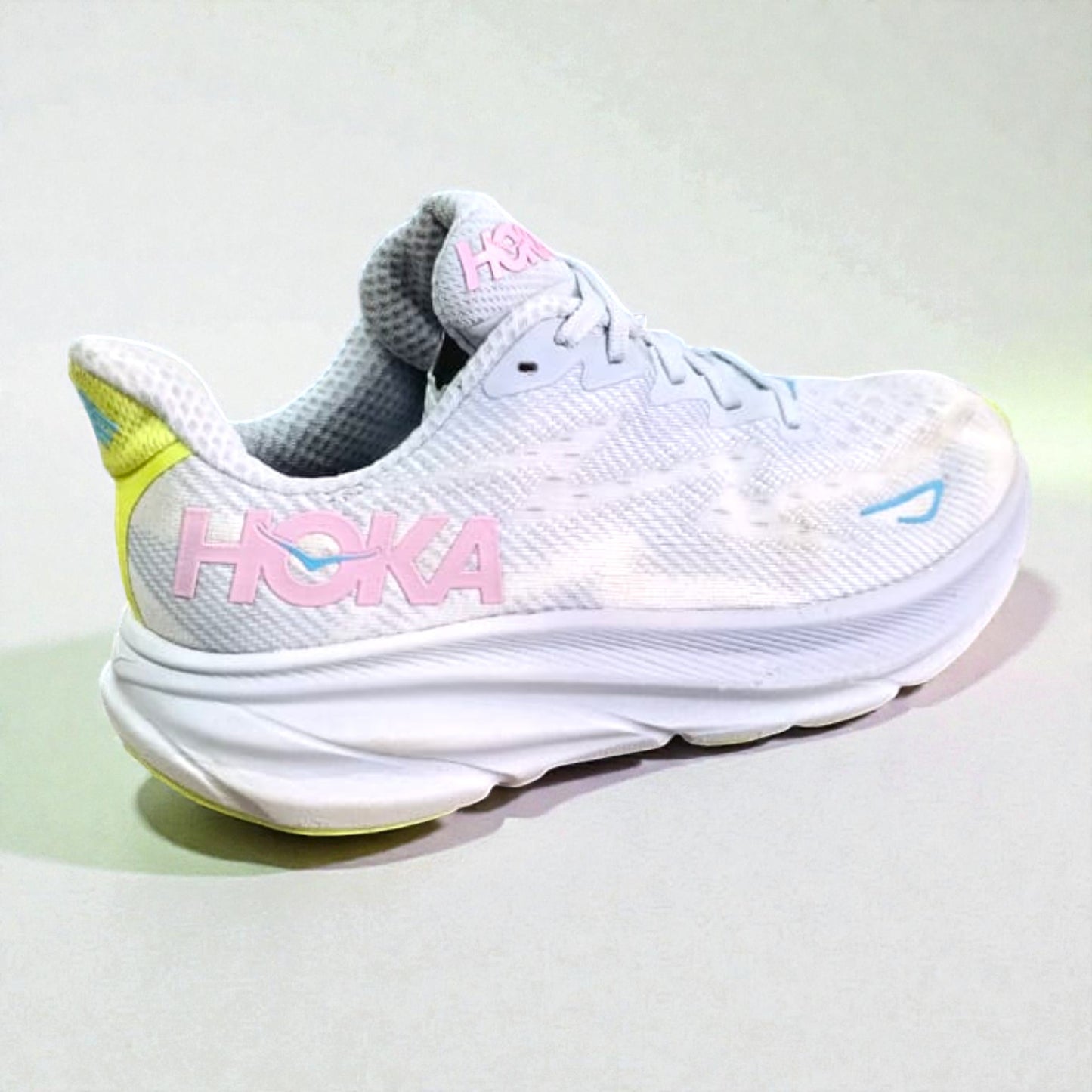 HOKA ONE CLIFTON 9 (Size 40/UK 6.5)