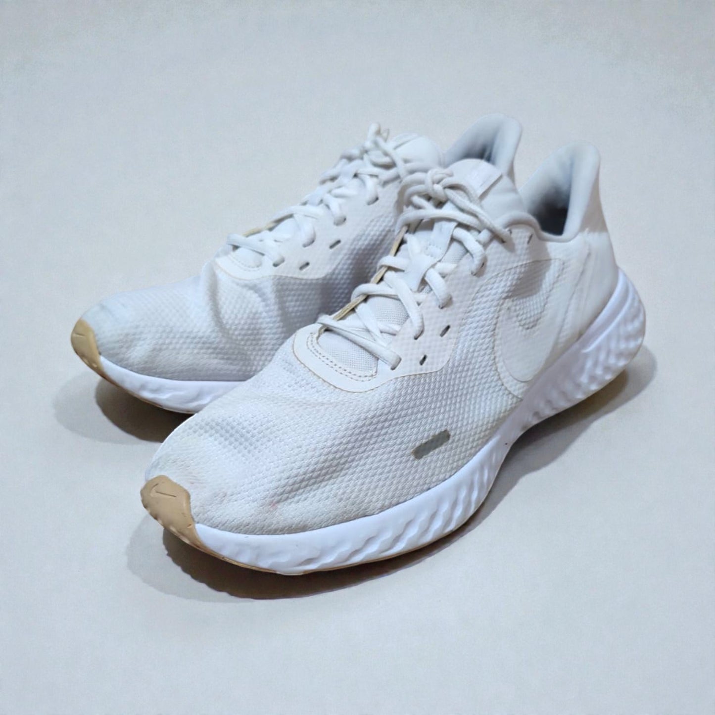 NIKE REVOLUTION 5 WHITE (Size 46/UK 11)