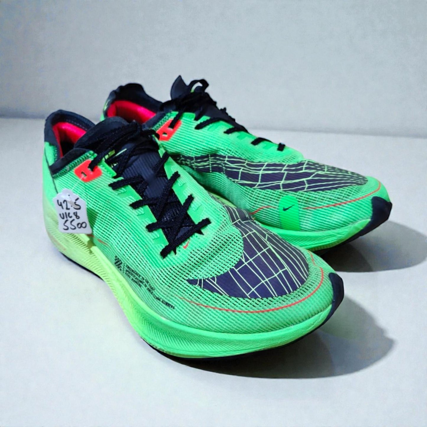 NIKE ZOOM X VAPORFLY (Size 42.5/UK 8)