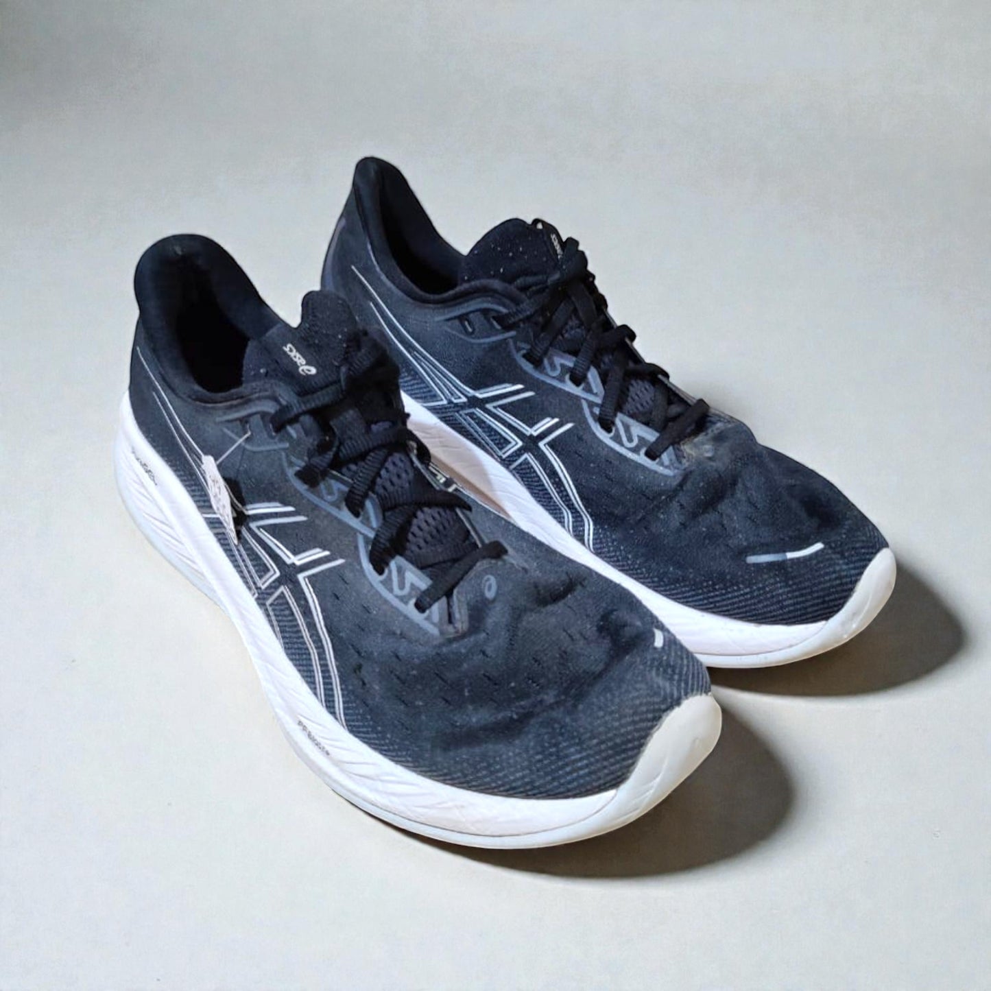 ASICS GEL-CUMULUS 26 (Size 49/UK 14)