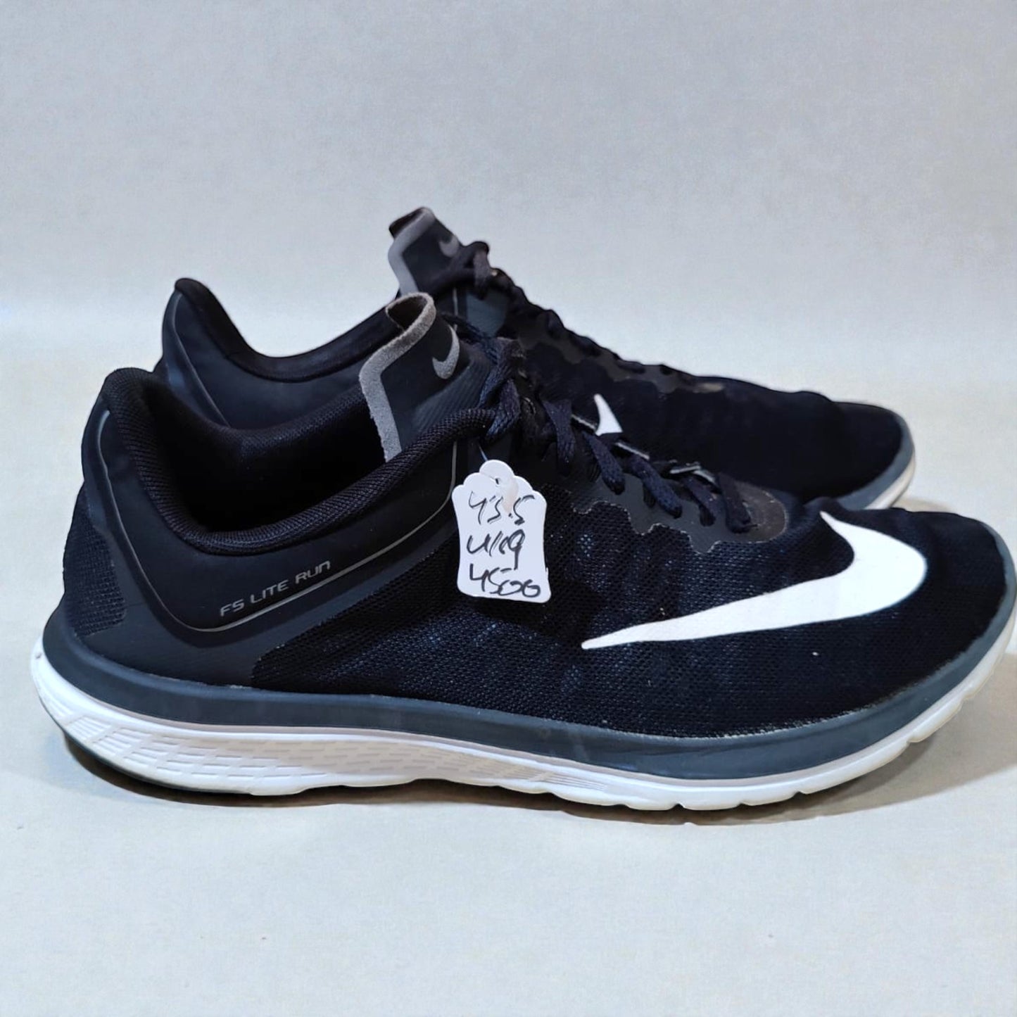Nike FS Lite Run 4 (Size 43.5/UK 9)