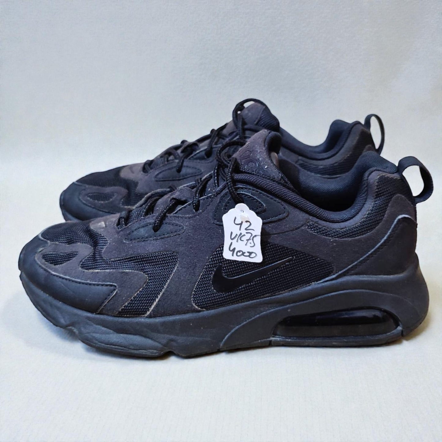 Nike Air Max 200 (Euro 42/UK 7.5)