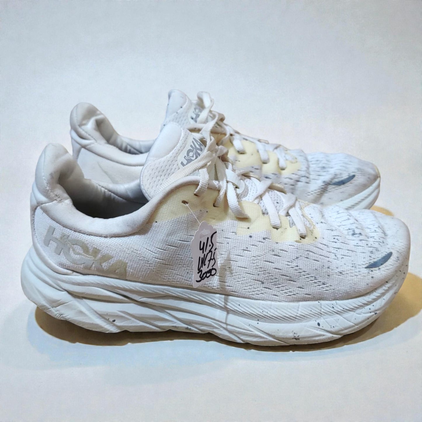 Hoka Clifton 8 (Euro 41.5/UK 7.5)