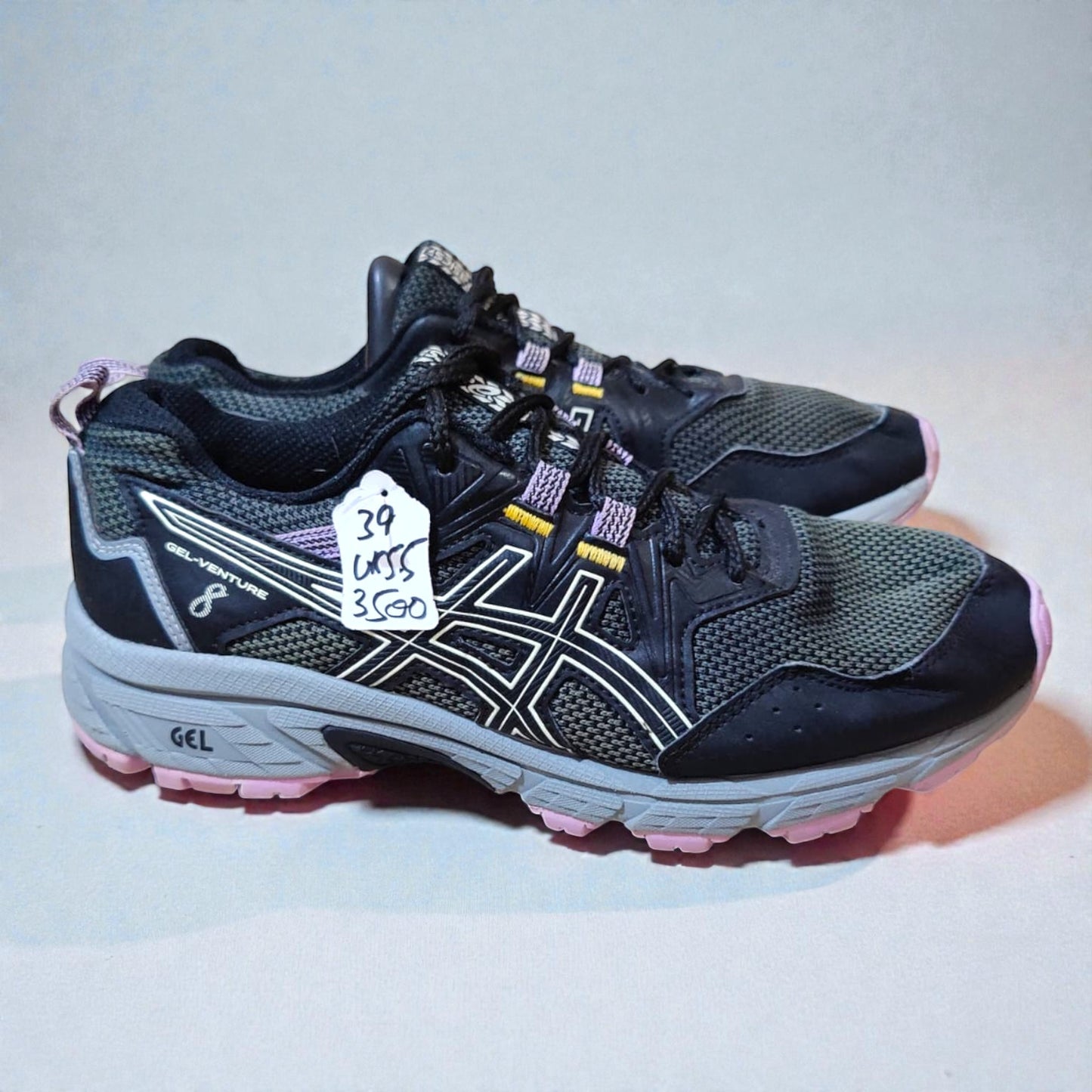 Asics Gel-Venture 8 Trail (Euro 39/UK 5.5)