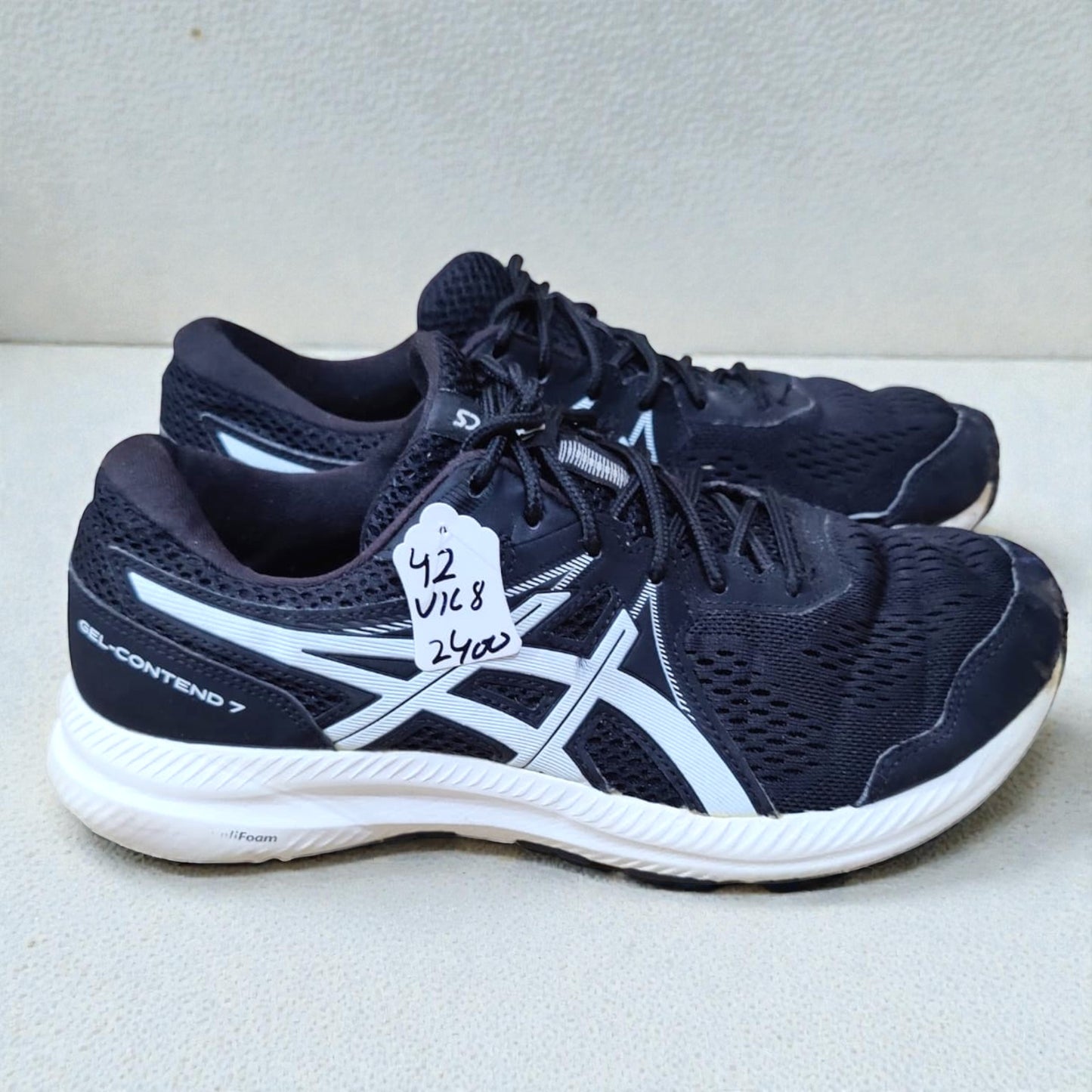 Asics Gel-Contend 7 (Euro 42/UK 8)