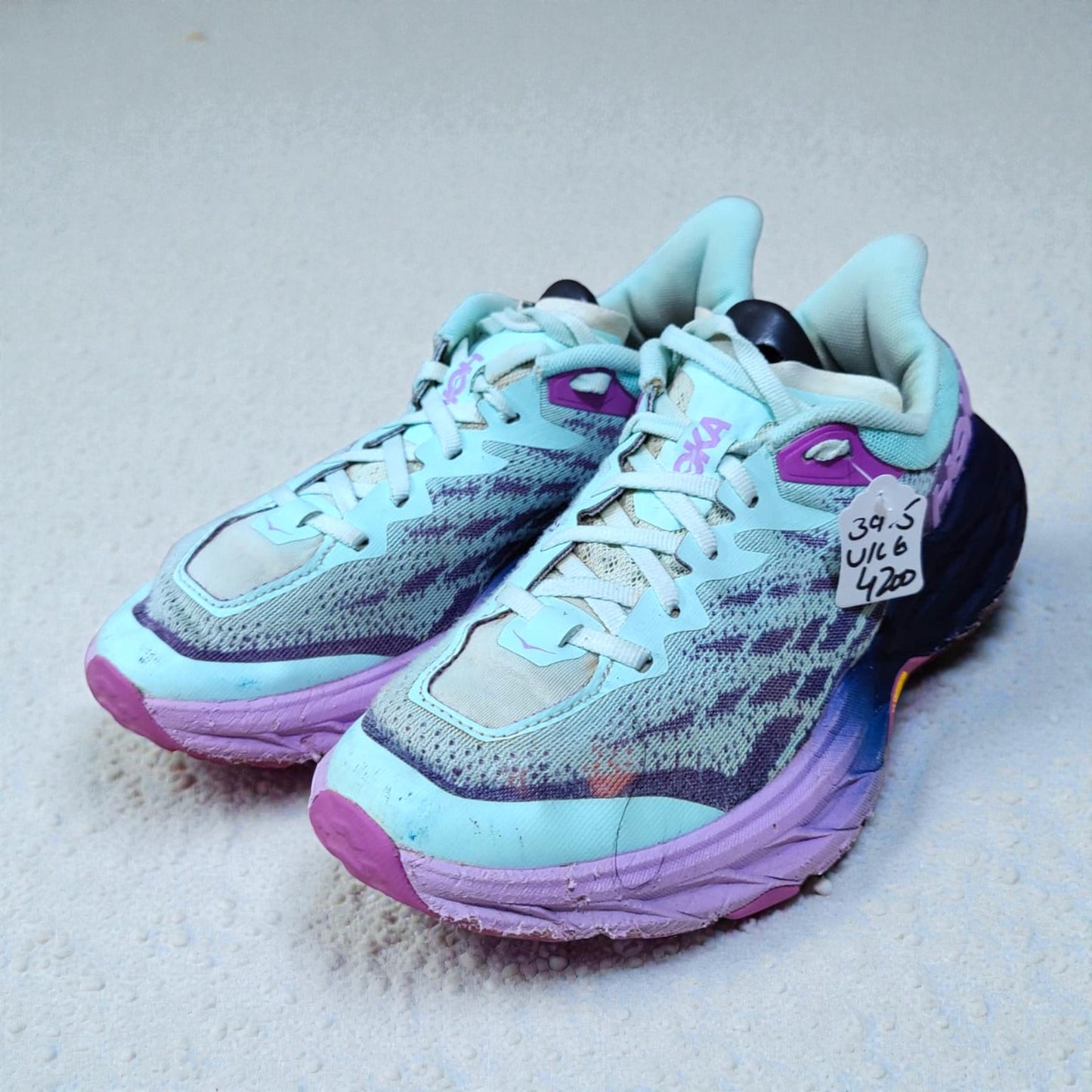 Hoka Speedgoat 5 Trail (Euro 39.5/UK 6)