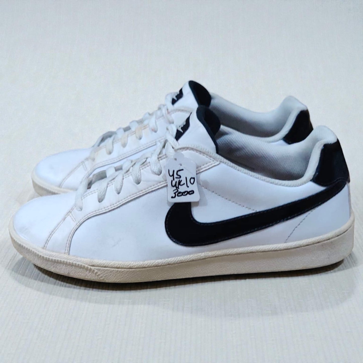 Nike Court Majestic (Euro 45/UK 10)