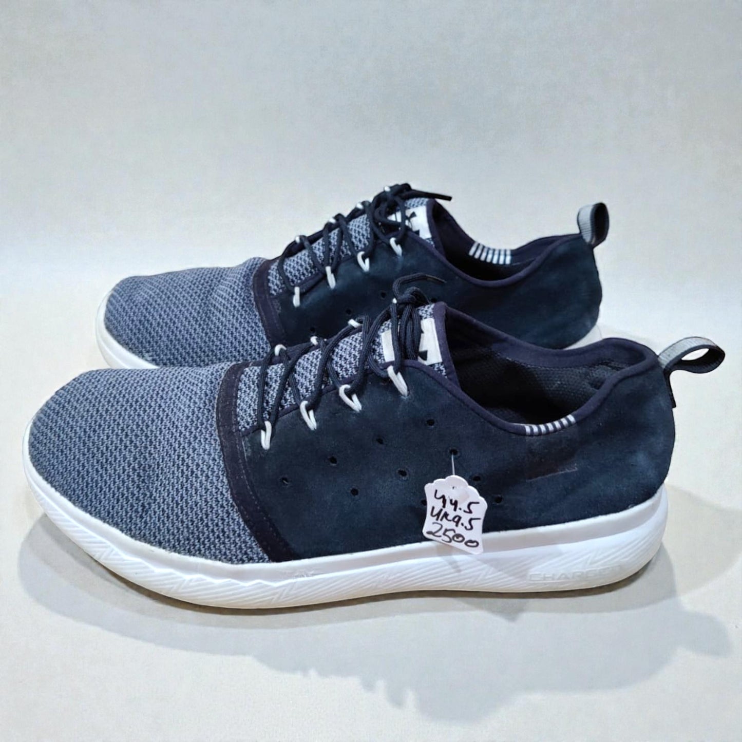 Under Armour Charged 24/7 Low EXP (Euro 44.5/UK 9.5)