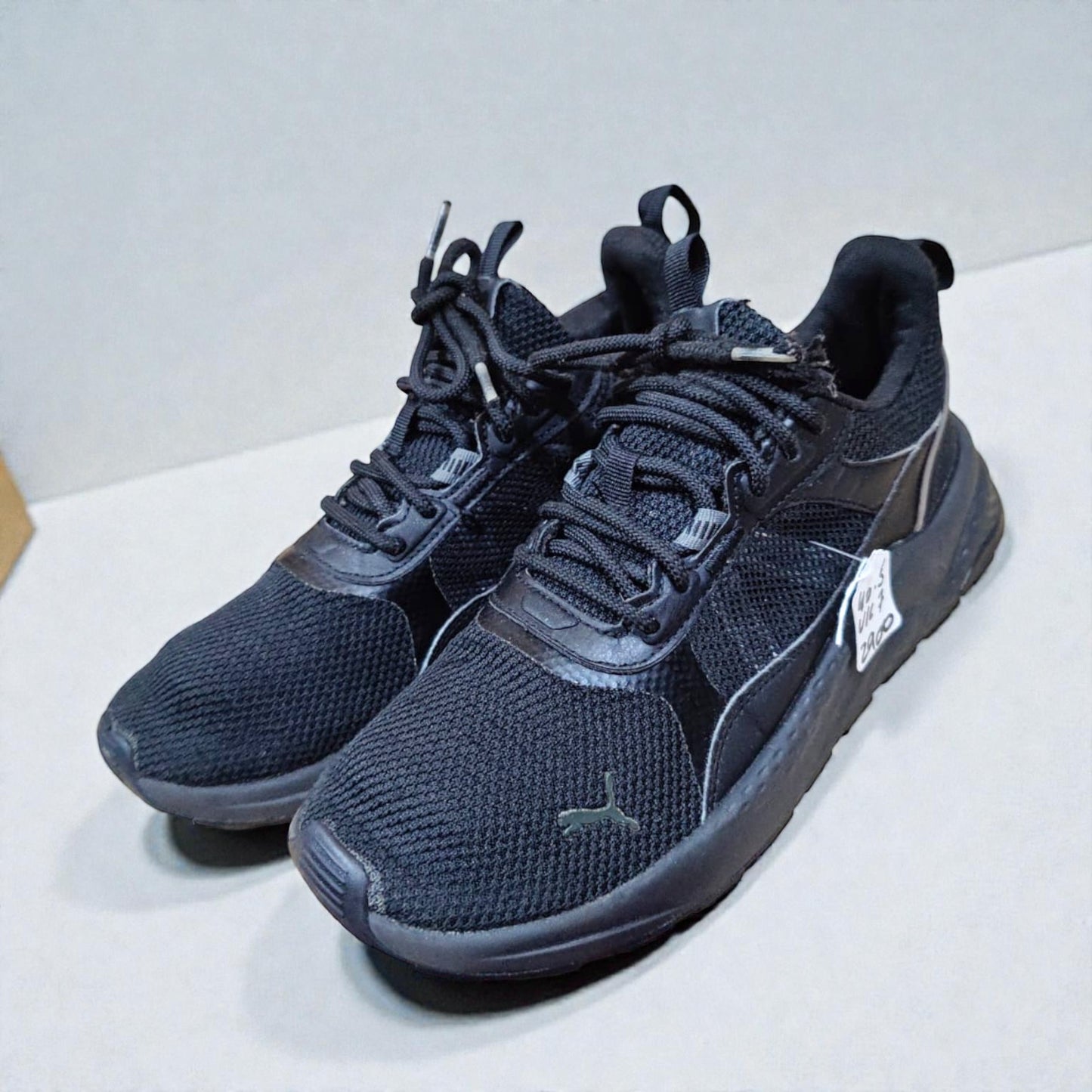 Puma Anzarun 2.0 (Euro 40.5/UK 7)