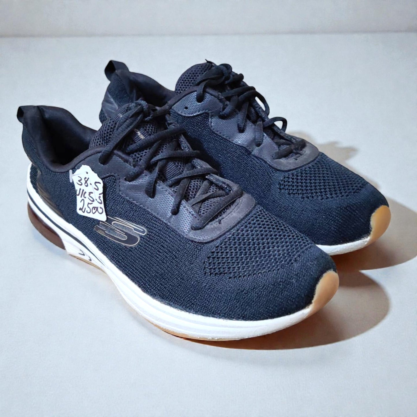 Skechers Memory Foam (Euro 38.5/UK 5.5)