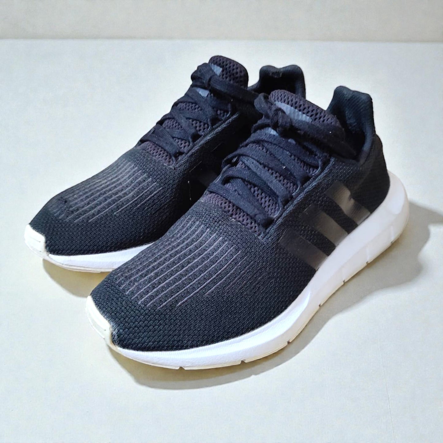 Adidas Swift Run (Euro 39.5/UK 6)