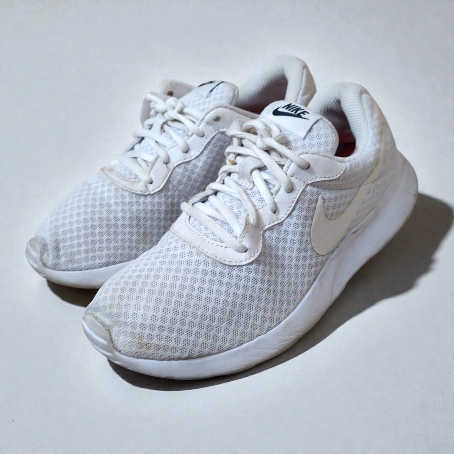 Nike Tanjun (Euro 38.5/UK 5)
