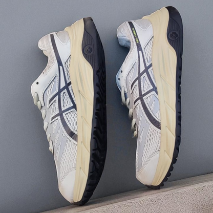 Asics (Size 39/UK 6)