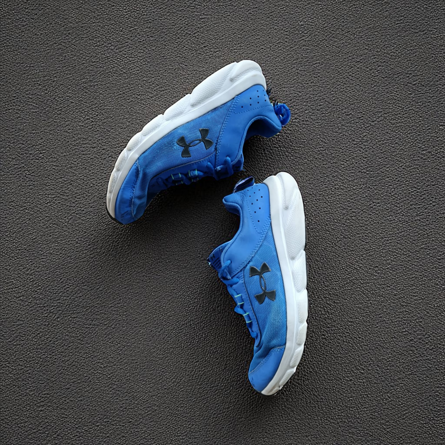 UNDER ARMOUR (Size 40/UK 6)