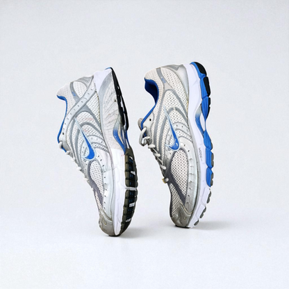 NK ZOOM ELITE 4 (Size 40/UK 6 )