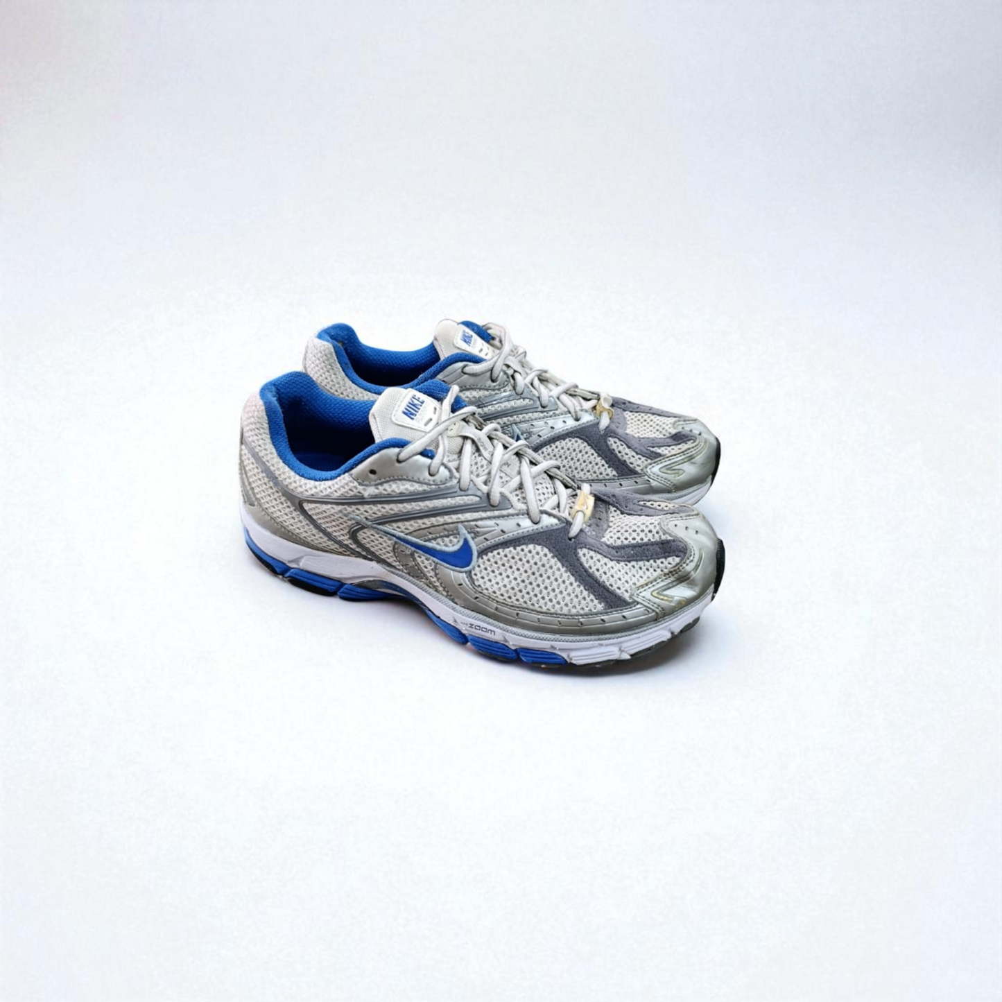 NK ZOOM ELITE 4 (Size 40/UK 6 )