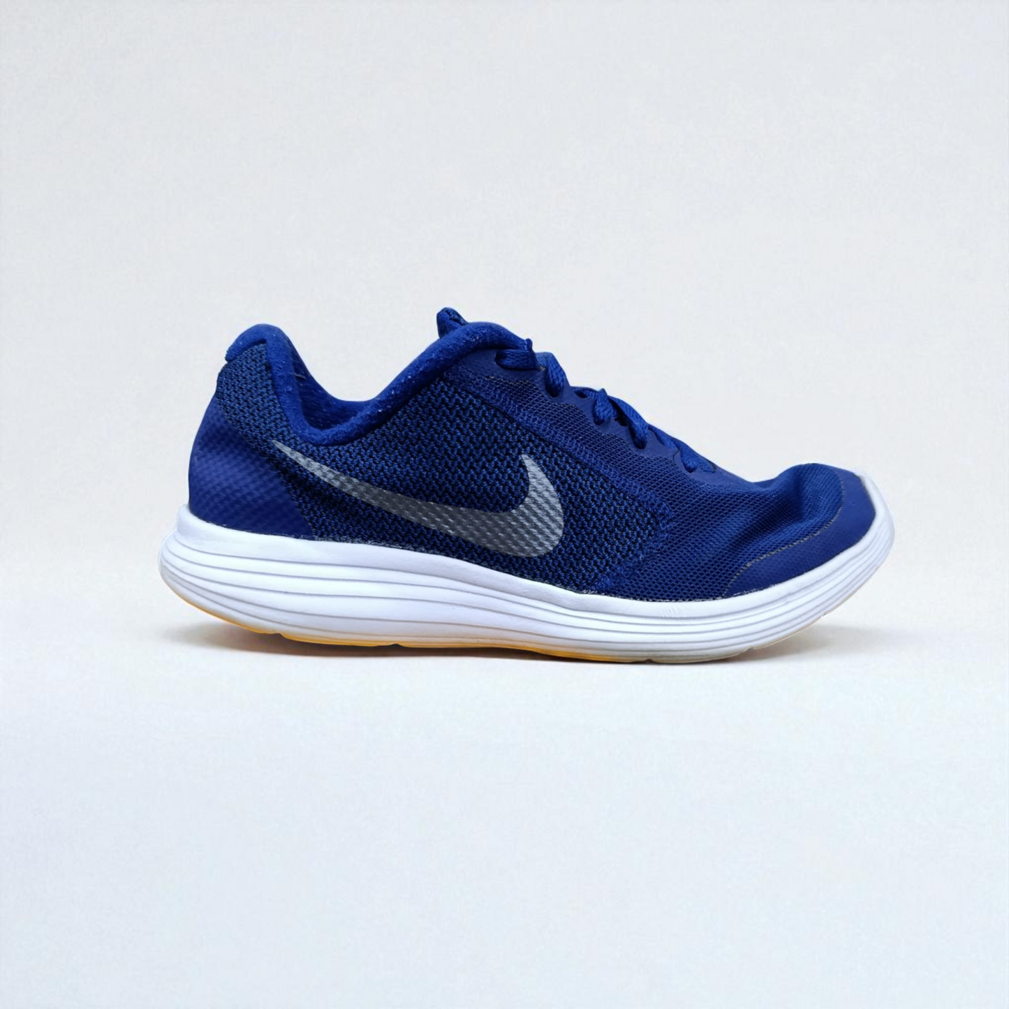 NK LUNARGLIDE 8 (Size 40/UK 6)