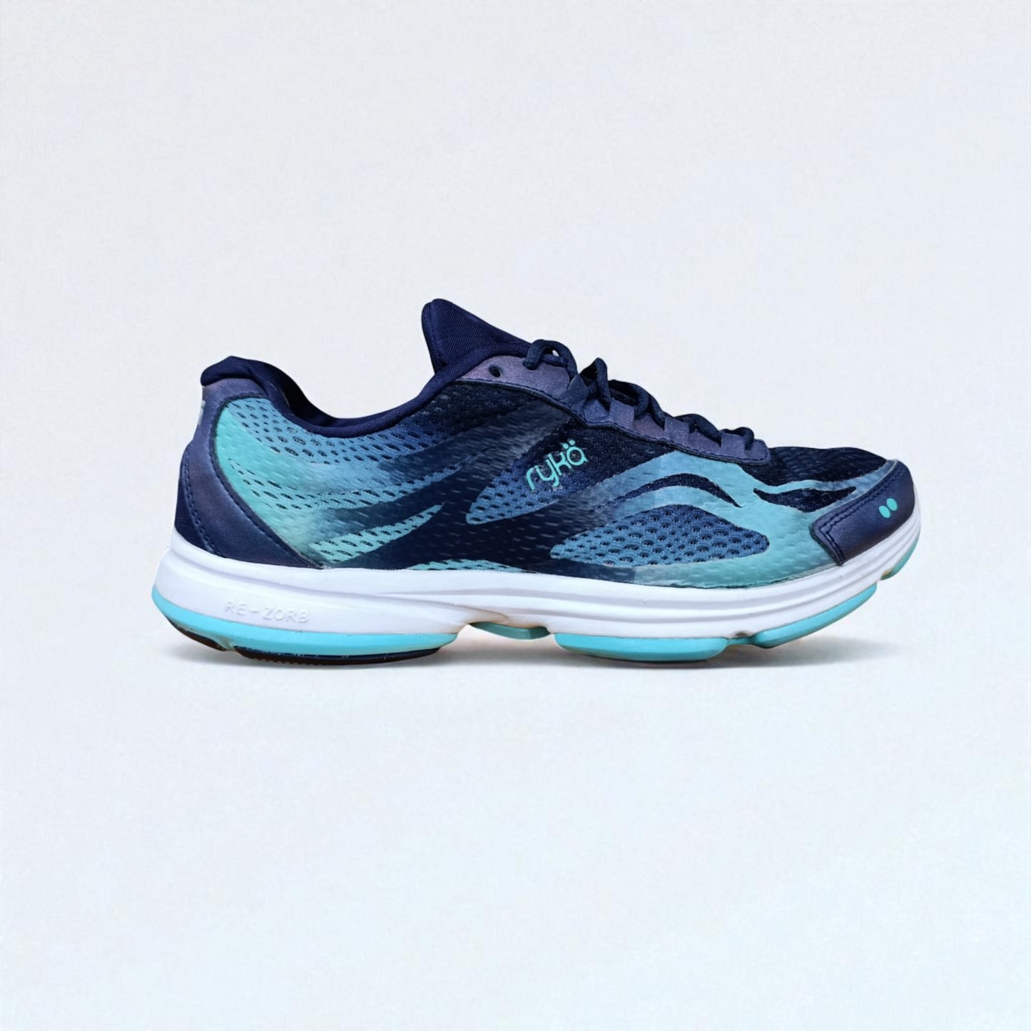 RYKA DEVOTION PLUS 2 (Size 40/UK 8)