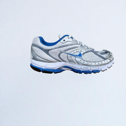 NK ZOOM ELITE 4 (Size 40/UK 6 )