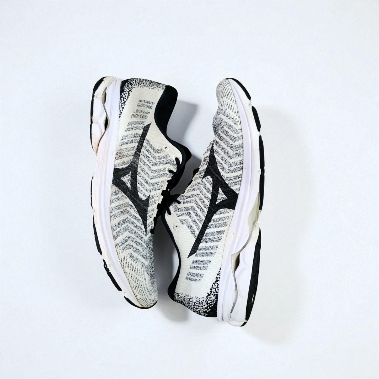MIZUNO WAVE RIDER (Size 48.5/UK 13)