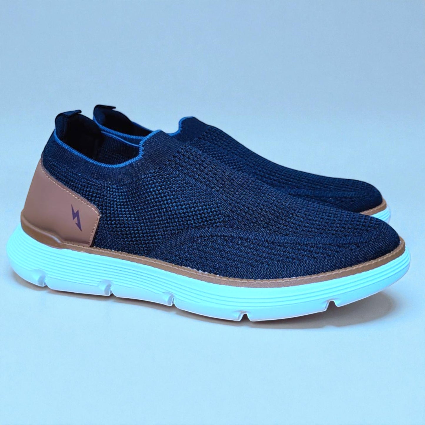 DELUXE SKECHERS