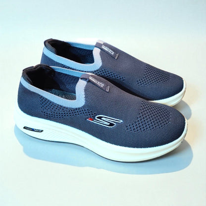 SKECHERS