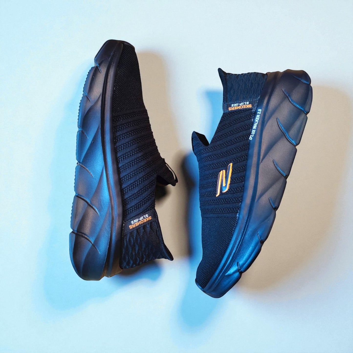 SKECHERS LUX WALKER