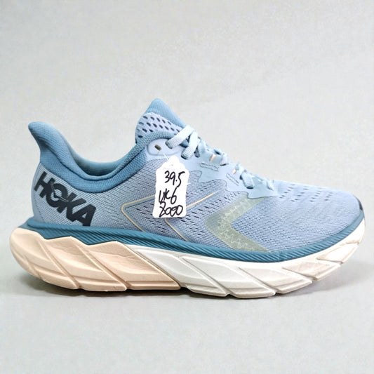 HOKA ONE ONE ARAHI 5 (Size 39.5/UK 6)
