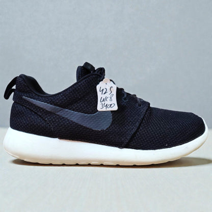 Nike Roshe One (Euro 42.5/UK 8)