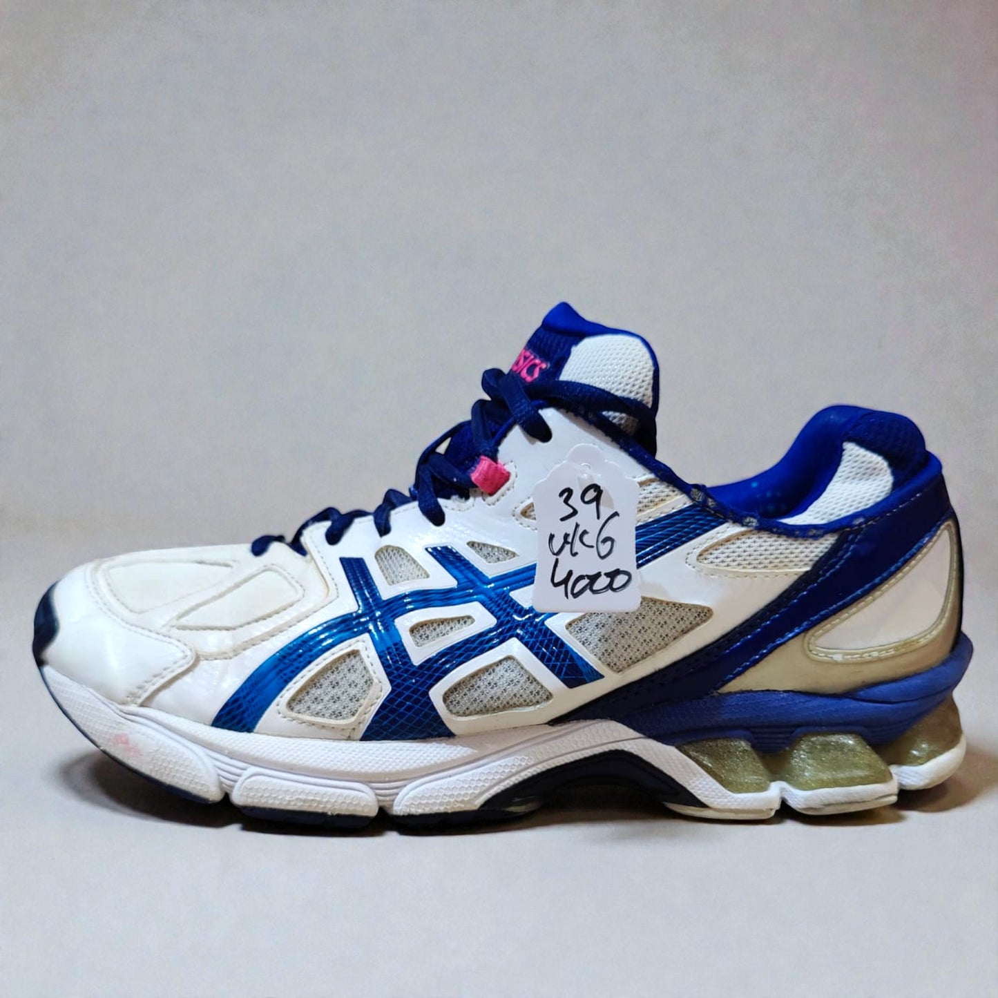Asics Gel-Netburner Academy 9 (Euro 39/UK 6)