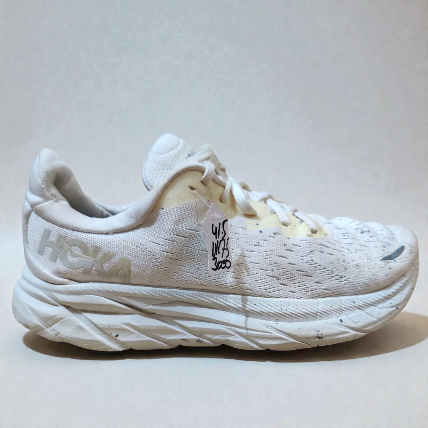 Hoka Clifton 8 (Euro 41.5/UK 7.5)