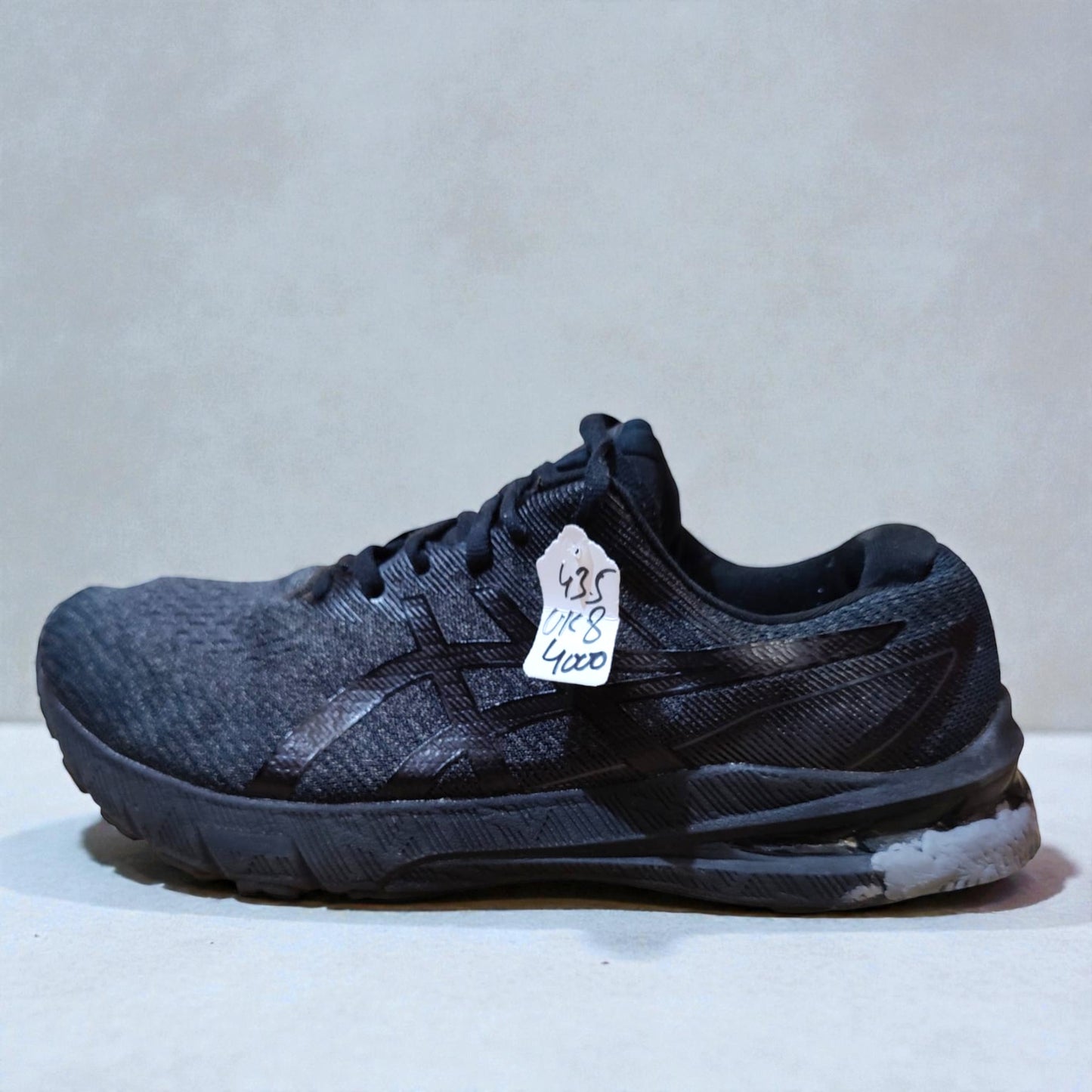 Asics GT-2000 10 (Euro 43.5/UK 8)