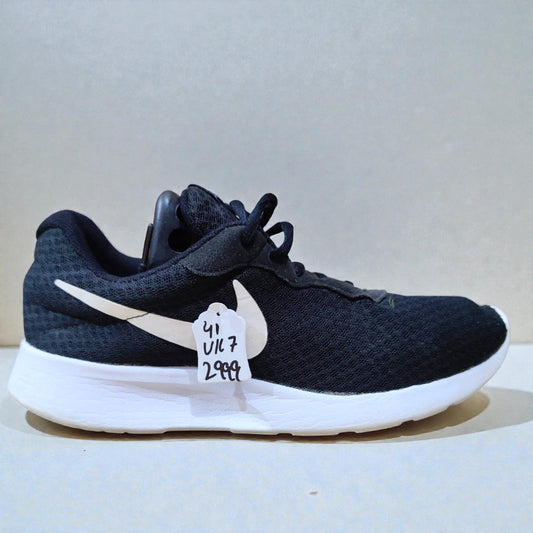 Nike Tanjun (Euro 41/UK 7)