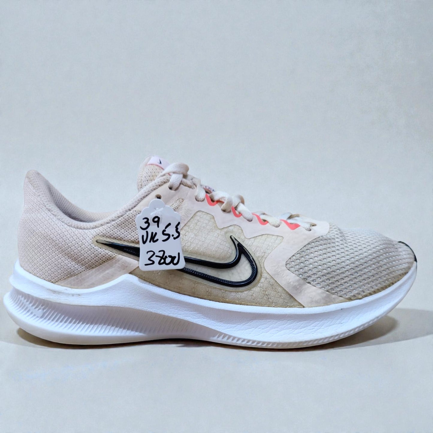 Nike Downshifter 11 (Euro 39/UK 5.5)