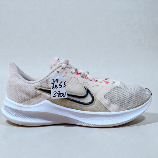 Nike Downshifter 11 (Euro 39/UK 5.5)