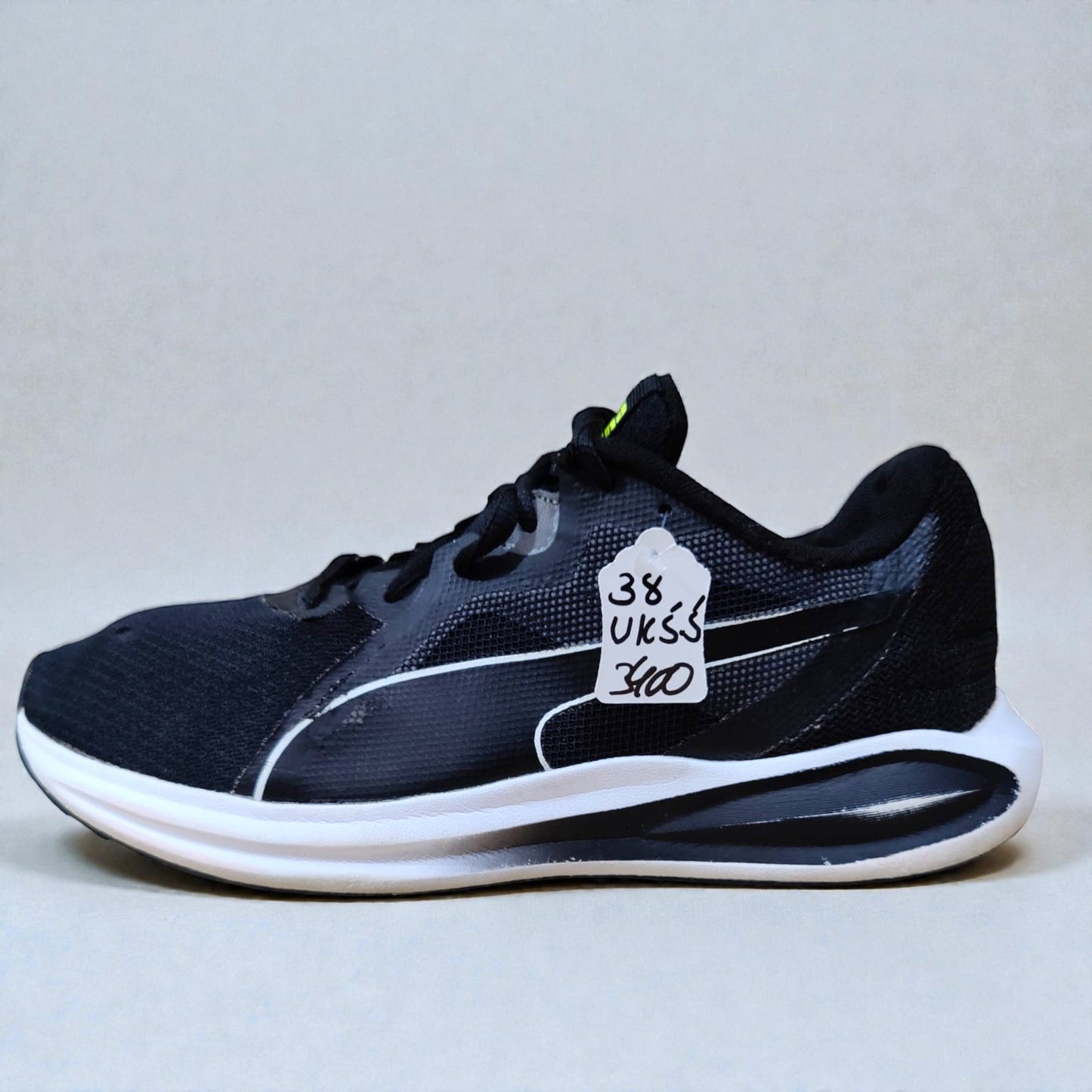 Puma Twitch Runner (Euro 38/UK 5.5)