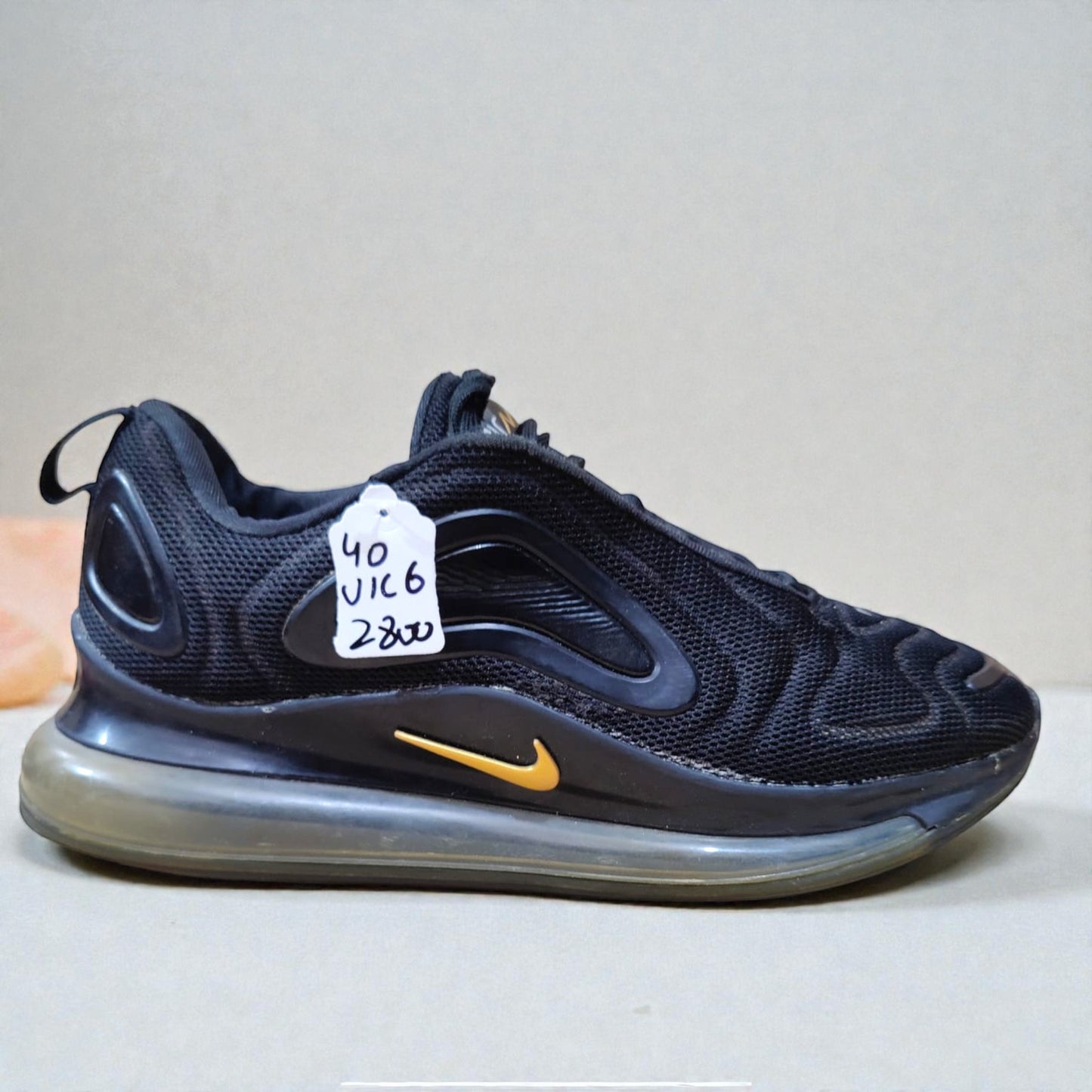 Nike Air Max 720 (Euro 40/UK 6)