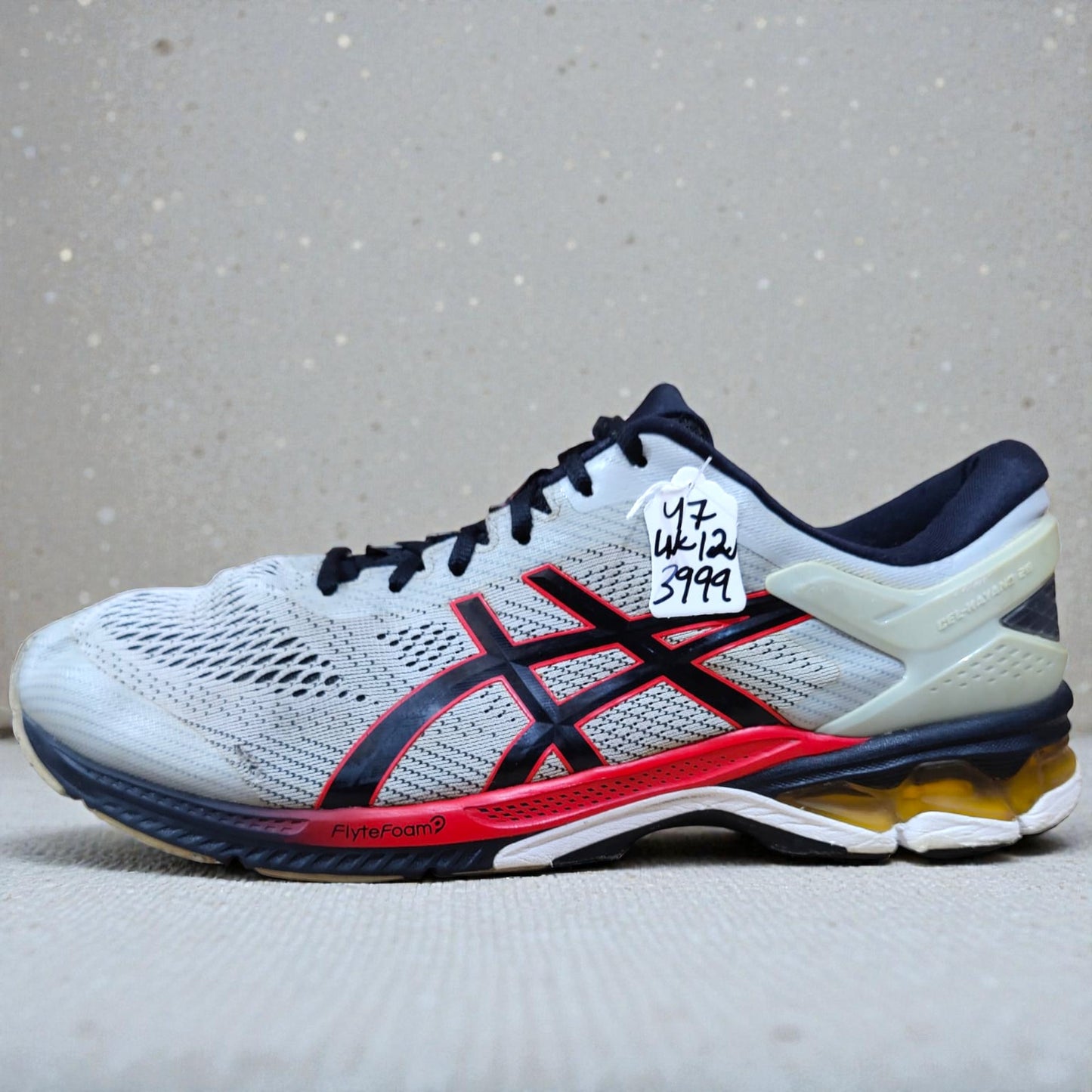 Asics Gel-Kayano 26 (Euro 47/UK 12)