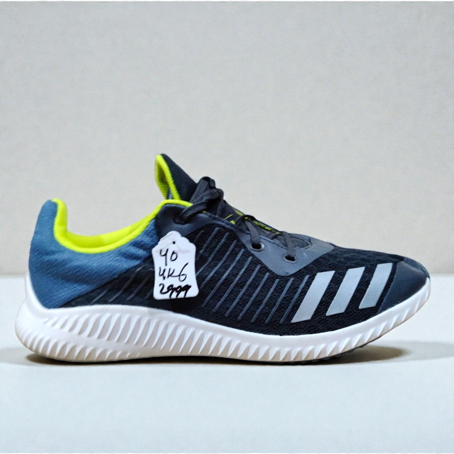 Adidas Fortarun (Euro 40/UK 6)