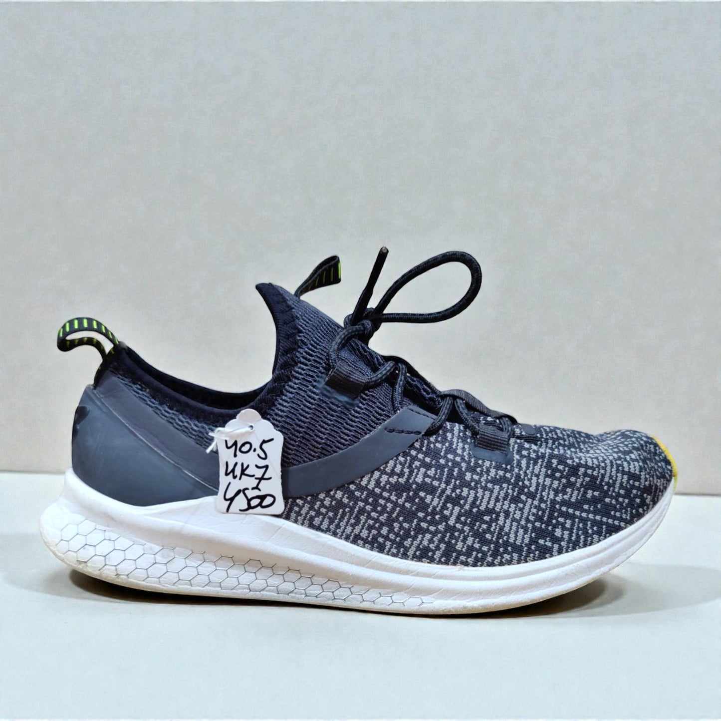 New Balance Fresh Foam Lazr (Euro 40.5/UK 7)