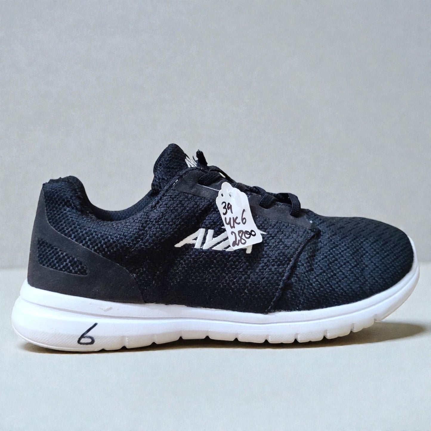 Avia Avi-Solstice (Euro 39/UK 6)