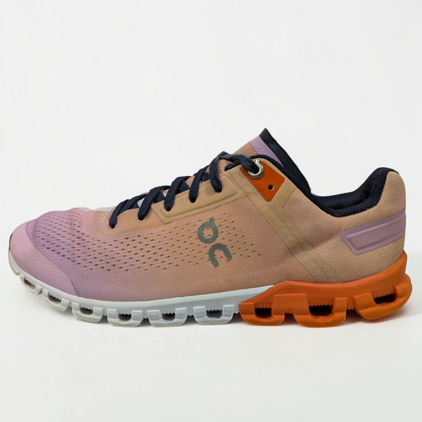 On Cloud (Eur 40.5/Uk 7)