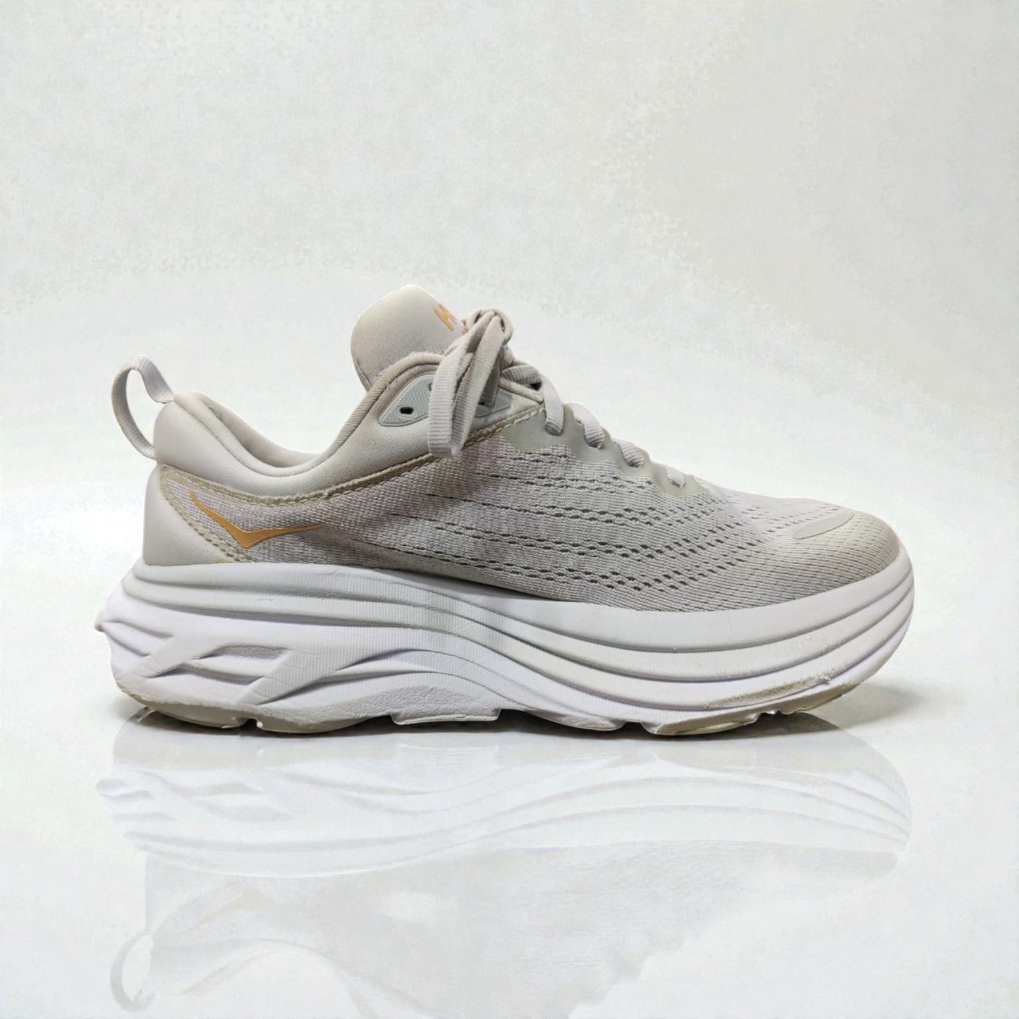 HOKA ONE ONE BONDI 8 (Size 39.5/UK 6.5)