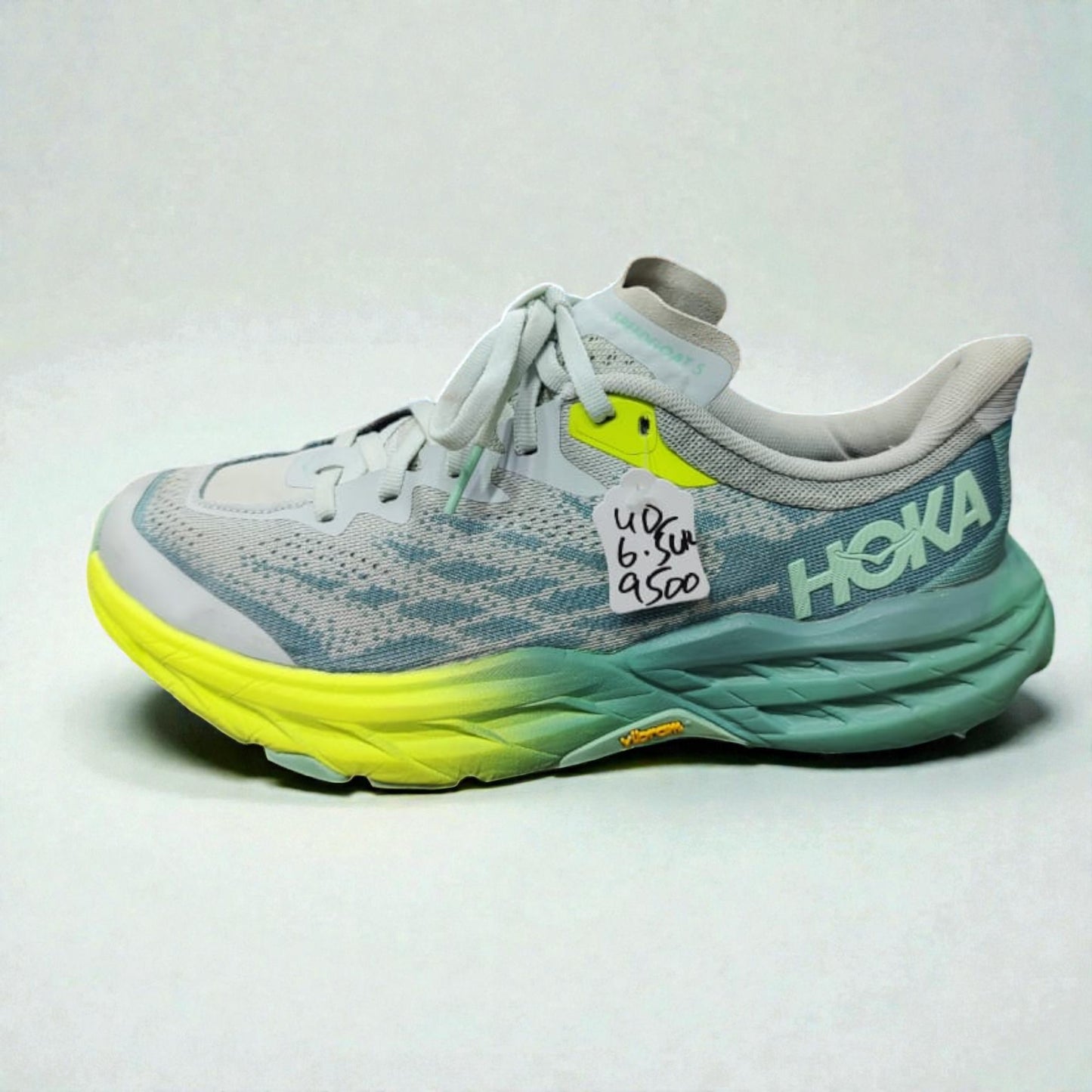 HOKA SPEEDGOAT 5 (Size 40/UK 6.5)