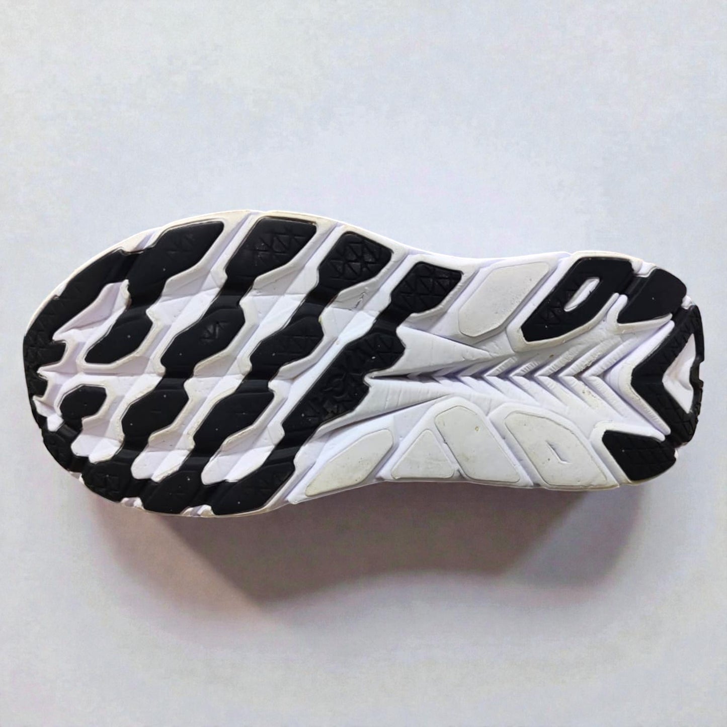 HOKA CLIFTON 7 (Size 42.5/UK 8.5)