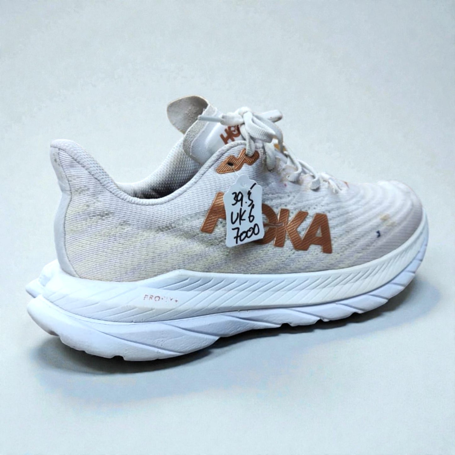 HOKA ONE ONE MACH 5 (Size 39.5/UK 6)