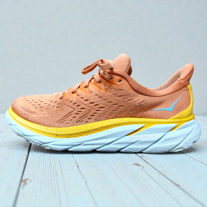 HOKA ONE ONE CLIFTON 8 (Size 39.5/UK 6)